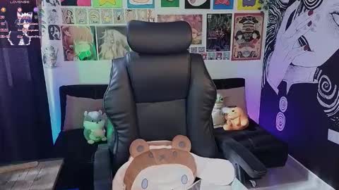    rawr   Anne Independent model      online show from November 22, 7:38 pm