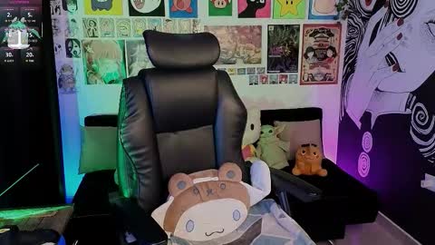    rawr   Anne Independent model      online show from February 23, 10:31 pm