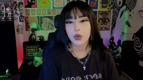    rawr   Anne Independent model      online show from December 17, 10:03 pm