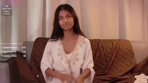 yuliethpetite online show from November 27, 1:36 pm