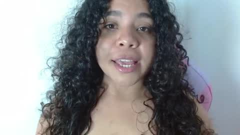 Yuli Independent model online show from February 25, 9:15 pm