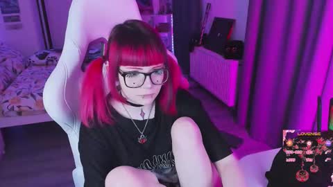 Yumi 3 online show from March 27, 6:41 pm