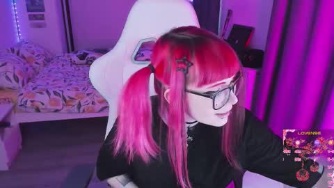 Yumi 3 online show from December 22, 9:01 am