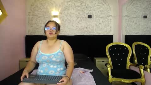 YumiViolet online show from February 16, 7:58 pm