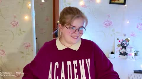 Polly online show from December 2, 2:19 pm