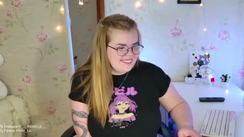 Polly online show from December 5, 1:01 pm