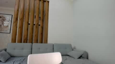 Yumi online show from November 7, 3:39 pm