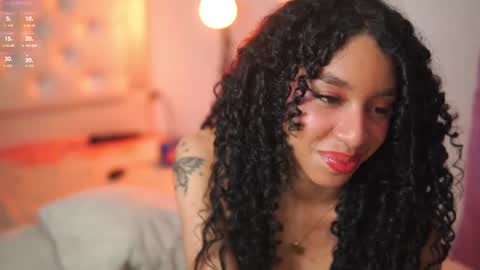 Yuyi Cam online show from September 25, 4:00 am