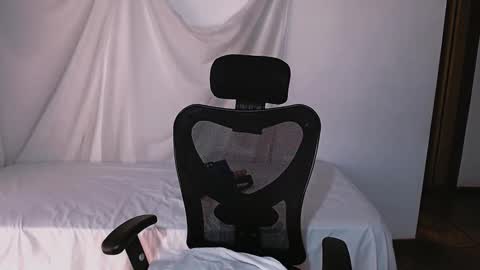 Yuyu online show from March 9, 9:46 pm