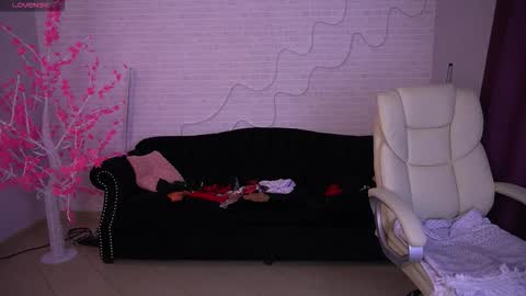 Zafiramoonn online show from February 25, 7:07 am