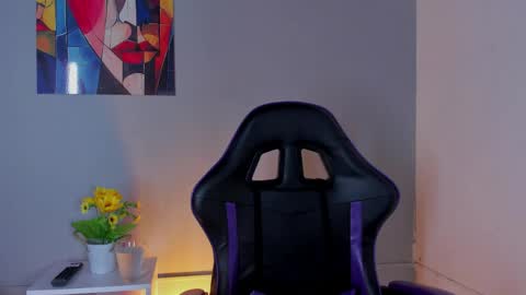 Zafiro Brown online show from March 23, 7:53 pm