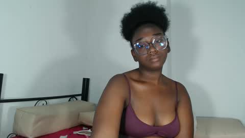 Snapshot of zahhysims chatting on February 19, 10:45 am zahhy online show from February 19, 10:45 am