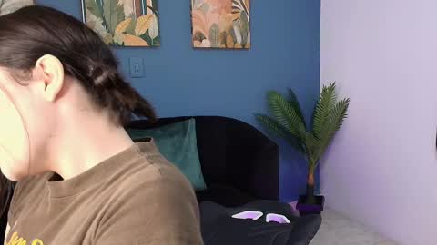 zamira_taylor online show from September 13, 3:47 am