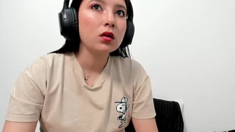 zammii69 online show from November 3, 8:24 pm