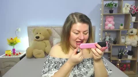 zannadreil online show from March 11, 7:14 pm