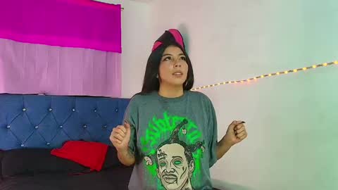 zara_kova online show from May 3, 3:43 am