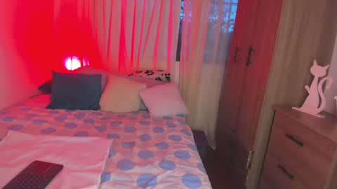   online show from February 28, 11:04 pm