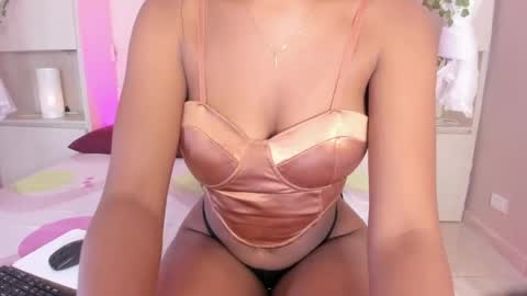 SARA  online show from April 16, 9:39 pm