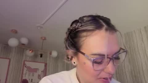 Isabella online show from March 29, 12:48 pm