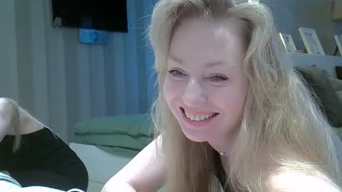 Zarina Swift online show from April 18, 7:55 am