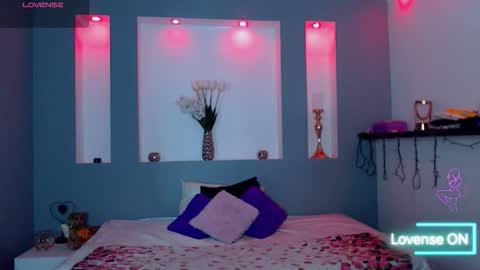 Karolyne online show from January 18, 1:07 pm