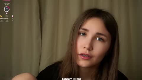 Emilia online show from October 16, 1:19 am