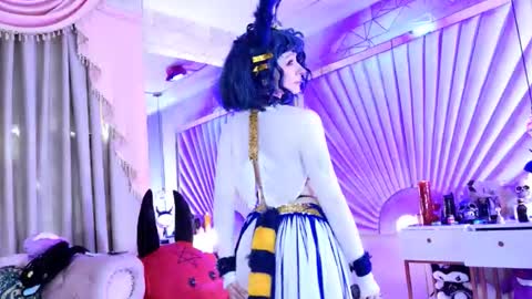    online show from February 20, 4:19 pm