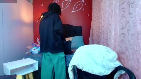 Zia Green online show from March 6, 12:09 pm