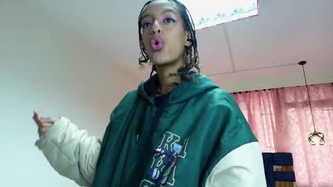 Zia Green online show from February 6, 12:04 pm