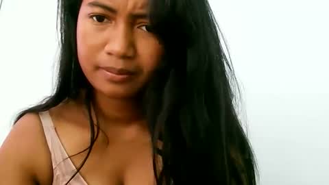 elly online show from April 9, 6:19 am