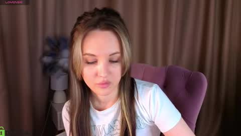 Zlata  Mon Tue Thu Fri Sun Sa GMT 3 0000pm - 0600pm  online show from May 3, 9:34 am