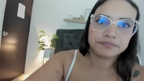 Zoe  online show from January 28, 12:11 pm