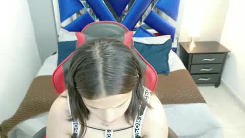 zoe online show from April 11, 2:43 pm