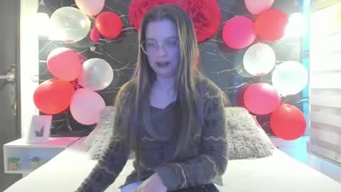 Zoe online show from February 20, 11:45 am