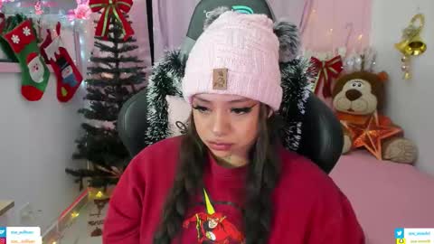 zoe_sullivan_ online show from November 21, 10:06 am