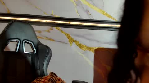 zoebreastmilk_2 online show from April 2, 10:29 pm