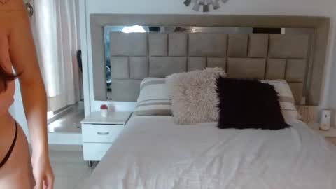 ZOE online show from February 6, 2:26 pm