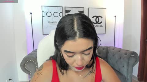 Snapshot of zoee_jackson chatting on February 3, 6:49 pm  zoee jackson online show from February 3, 6:49 pm