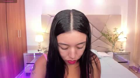 Snapshot of zoee_jackson chatting on February 20, 7:19 pm  zoee jackson online show from February 20, 7:19 pm