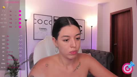 Snapshot of zoee_jackson chatting on March 1, 6:43 pm  zoee jackson online show from March 1, 6:43 pm