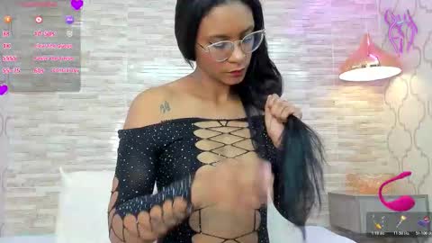 ZoeeSmitth online show from November 26, 11:44 am