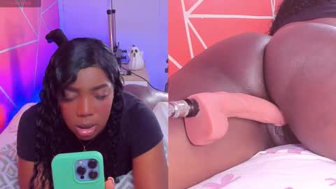 Snapshot of zoeethompson_cm chatting on October 18, 11:13 am online show from October 18, 11:13 am