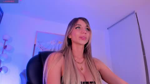 Zoe Presley  online show from November 30, 1:32 am