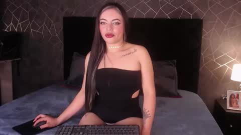 zoey_stone online show from November 11, 7:33 pm