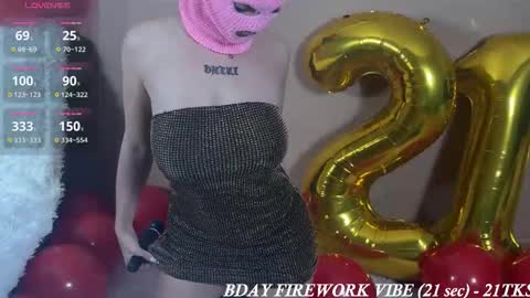 Zoey online show from October 27, 7:15 am