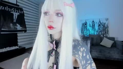 SOPHIE    online show from March 26, 11:50 pm