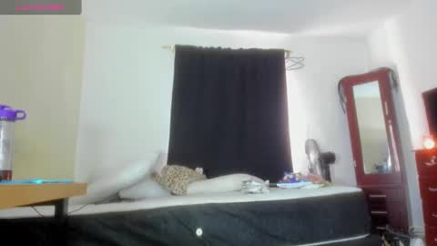 Snapshot of zuan_zuan777 chatting on February 6, 9:28 pm luisa online show from February 6, 9:28 pm