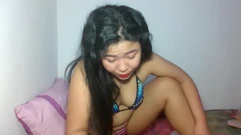 sweet lylia online show from November 15, 7:15 pm