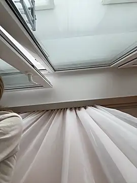 angelmommu online show from April 1, 7:20 am