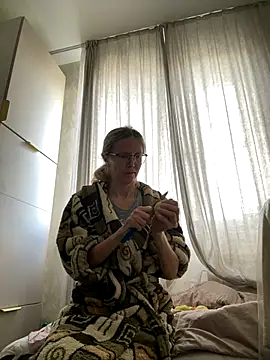 angelmommu online show from October 21, 7:23 am